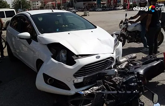 Otomobilin çarptığı motosiklet sürücüsü ağır yaralandı