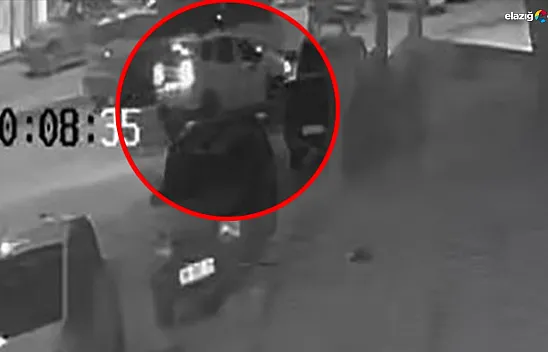 Elazığ'da Silahlı Saldırı Güvenlik Kamerasında! Kaçan Zanlılar Her Yerde Aranıyor!