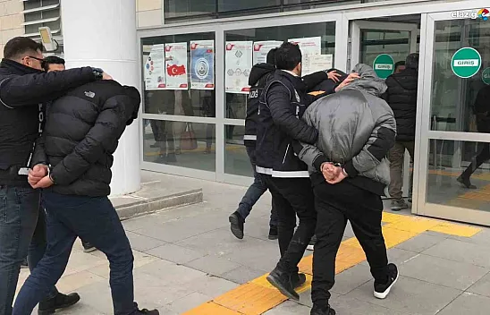 Uyuşturucu tacirleri adliyeye sevk edildi