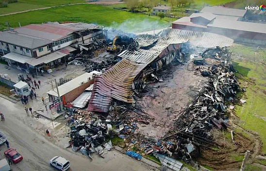 Elazığ'da yanan tavuk fabrikası havadan görüntülendi