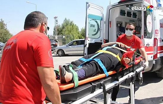 Yolun karşısına geçen anne ve kızına otomobil çarptı