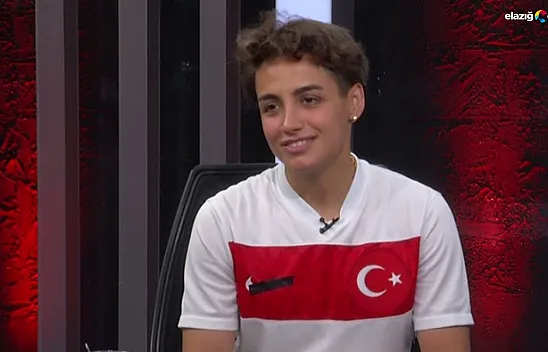 Elazığlı İlayda Civelek'ten milli maça davet