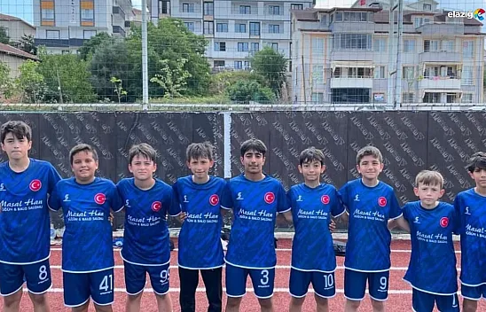 Elazığsporlu futbolculardan takdirlik hareket!