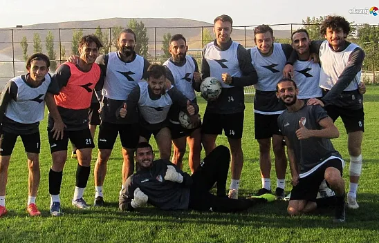 ES Elazığsporlu futbolcuların hedefi şampiyonluk