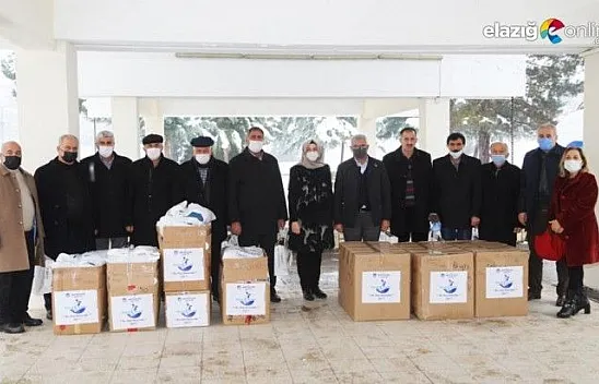 İhtiyaç sahibi çocukların yüzü güldü