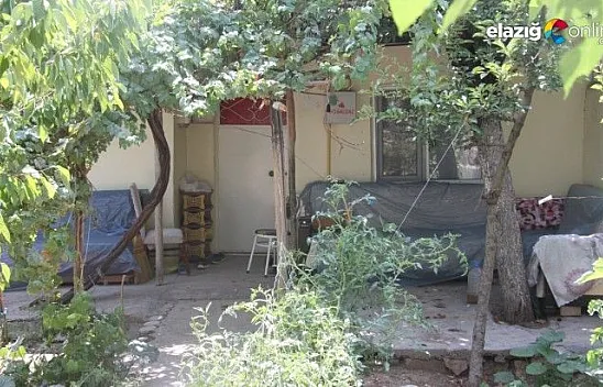 Karısına laf attığını iddia ettiği kişiyi bıçaklayarak öldürdü