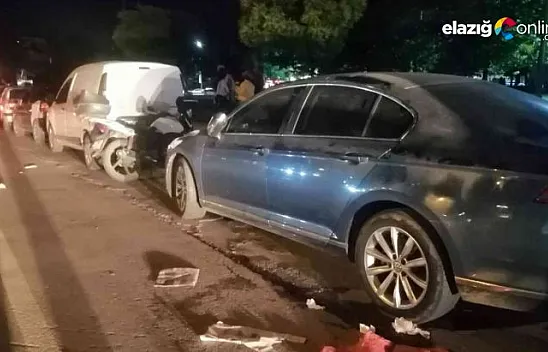 Motosiklet park halindeki otomobile çarptı: 1 yaralı