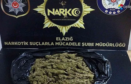 Polisi görünce attığı poşetten uyuşturucu çıktı