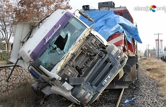 Yaşanan tren kazasının görüntüleri ortaya çıktı