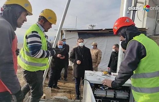 Çemişgezek'in o köyünde telefonu göndere çekme işlemi bitti