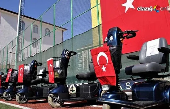 Elazığ'da 'Engelleri kaldırıyoruz' projesi ile 80 adet akülü araç verildi