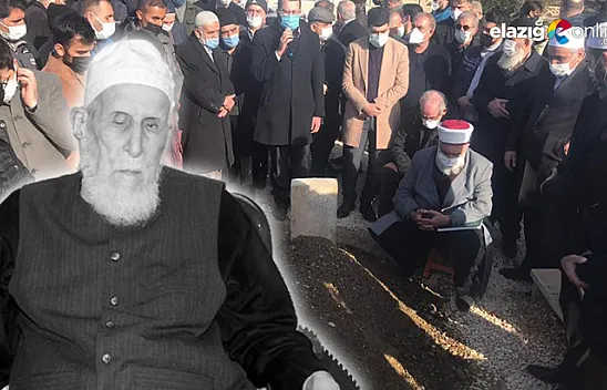 Hafız Abdullah Nazırlı defnedildi, kabri ziyaretçi akınına uğradı