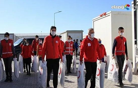 Kızılay Elazığlı depremzedeleri yalnız bırakmadı