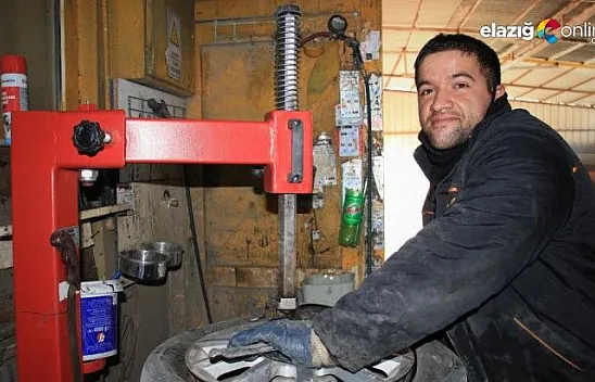 Mesleki eğitim merkezi aracılığıyla stajyer olarak gittiği oto lastikçide usta oldu