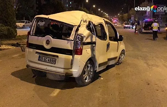Ticari araç karşı şeride geçti otomobile çarptı: 4 yaralı