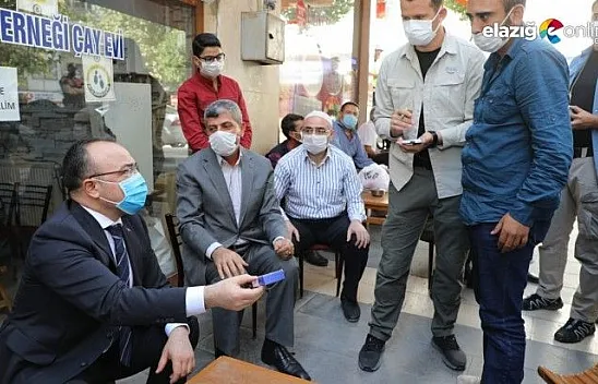 Vali Yırık, iş talebinde bulunan genç adama sigarayı bıraktırdı