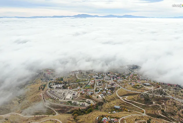 Elazığ'da eşsiz sis manzarası