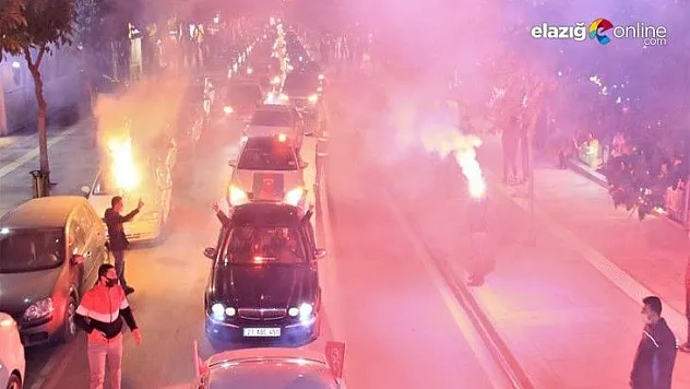 Azerbaycan için bin araçlık zafer konvoyu düzenlendi