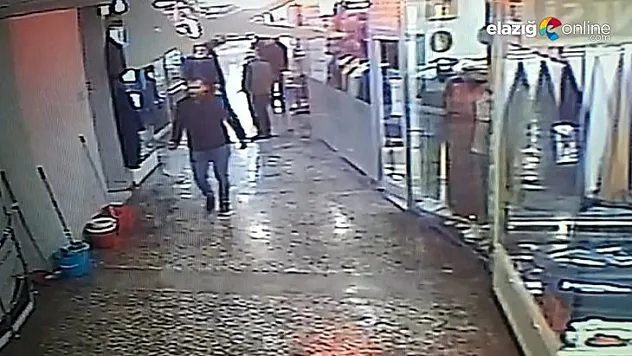 'Lokantadan geldim' dedi, hem tabakları hem de parayı alarak kayıplara karıştı