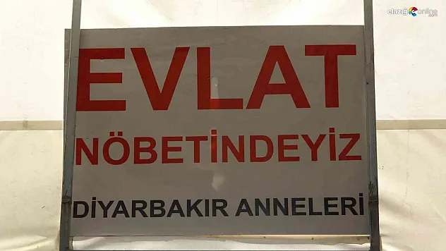 17 bayramdır uzak olduğu evladı için eylemini sürdürüyor