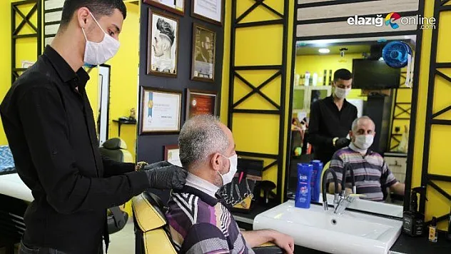 18 yaşındaki Berkay, dışarı çıkar çıkmaz işinin başına geçti