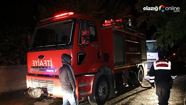 2 katlı bir binanın çatısında yangın çıktı
