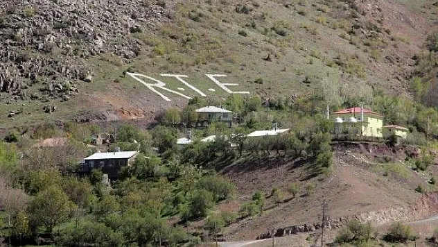 Cumhurbaşkanı Erdoğan'ın ismini dağa yazdı