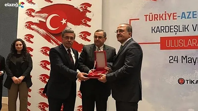 Alpay, Azerbaycan'da temaslarda