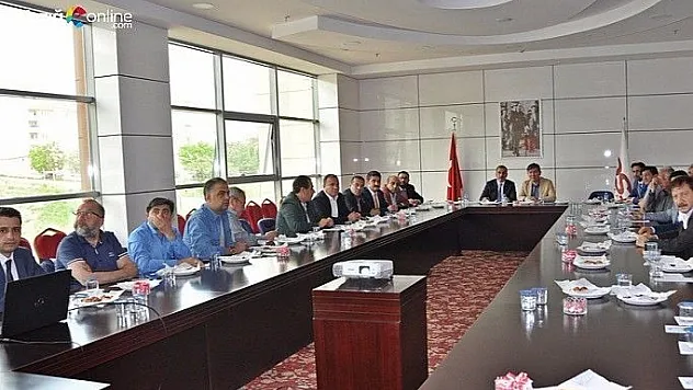 Büyükelçi ve Elazığlı iş adamları bir araya geldi