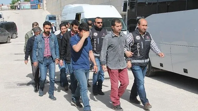 FETÖ operasyonunda 7 tutuklama