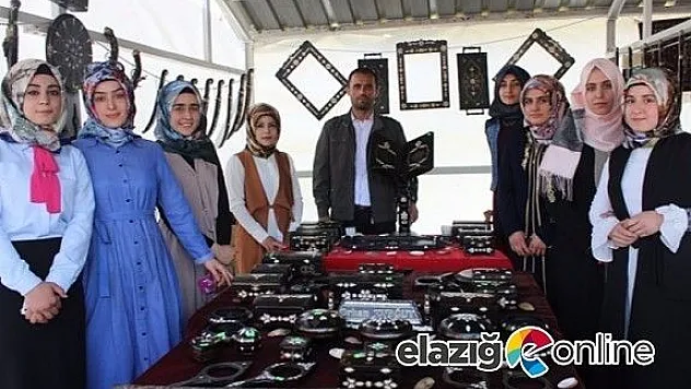 Sedef'in sanat'a dönüştüğü eller