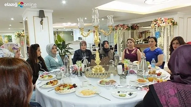 TEÇ-SEN'den Anneler Günü etkinliği