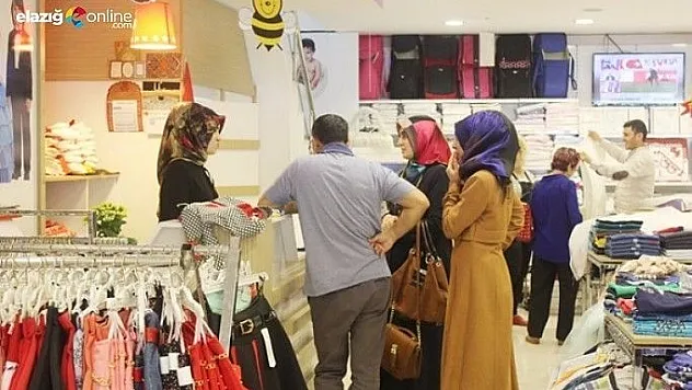 Bayram hareketliliği esnafın yüzünü güldürdü