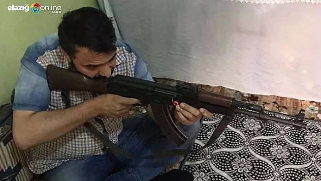 Dink cinayeti sanığından Kalaşnikoflu poz