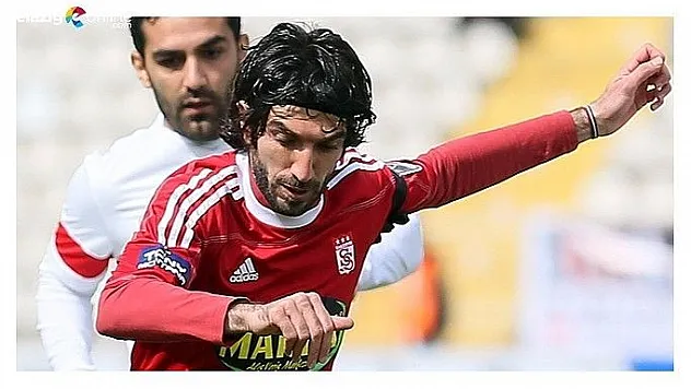 Sivasspor 4 futbolcusuyla yollarını ayırdı