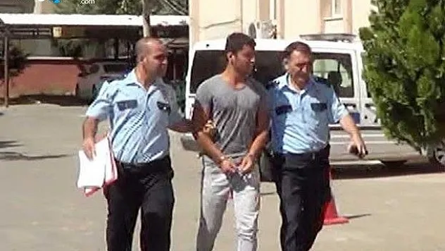 Kadın öğretmene uçan tekme atan zanlı tutuklandı