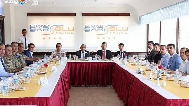 Vali Sonel, tayini çıkan mesai arkadaşları ile bir araya geldi