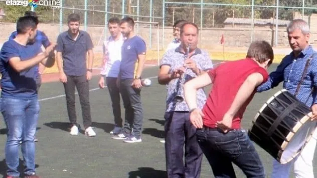 Amatörde görkemli açılış!