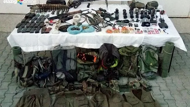 Etkisiz hale getirilen teröristlerin üzerinden cephanelik çıktı