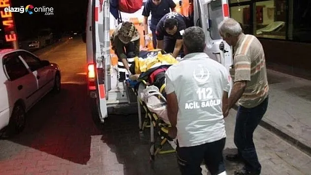 Kemaliye'den Çemişgezek'e Giden Otomobil Uçuruma Yuvarlandı!