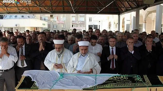 Serdar'ın Kayınvalidesi Son Yolculuğuna Uğurlandı