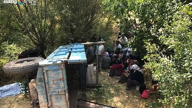 Traktör şarampole yuvarlandı: 2 ölü, 4 yaralı