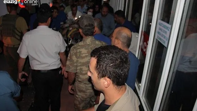 Yaralı 2 asker Elazığ'a getirildi
