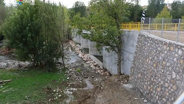 50 metre uzunluğundaki köprü, ulaşımı 7,5 kilometre kısalttı
