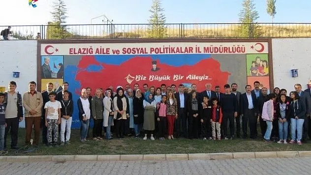 Elazığ'da çocuklara spor malzemesi dağıtıldı