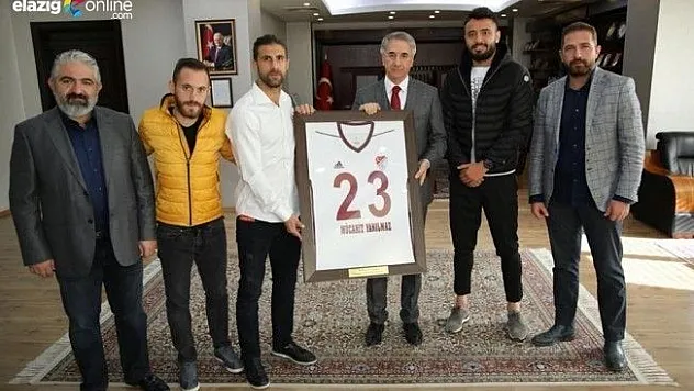 ''Birlikte üzülüp birlikte sevinmenin ocağıdır Elazığspor''