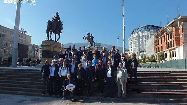 Seza Çimento bayileriyle mutlu