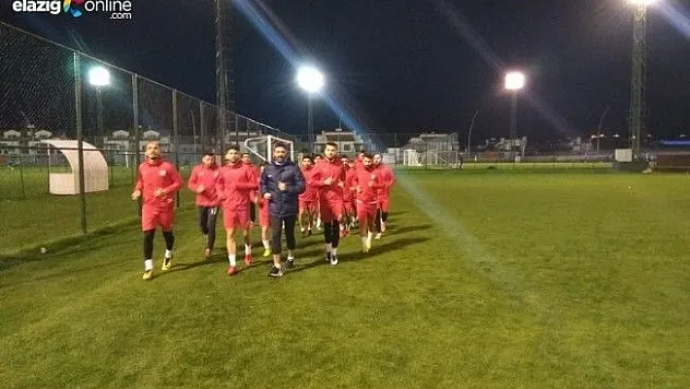Elaziz Belediyespor'da Antalya kampı başladı