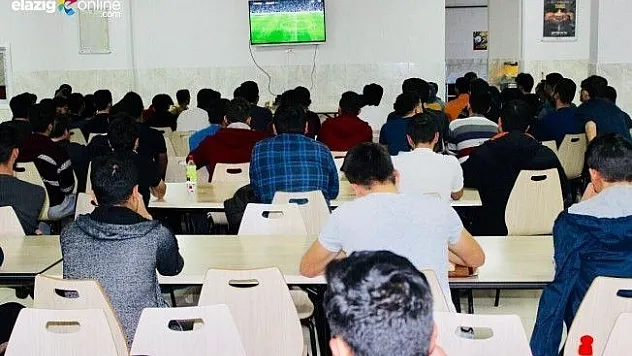 Kahve yerine yurtta maç keyfi