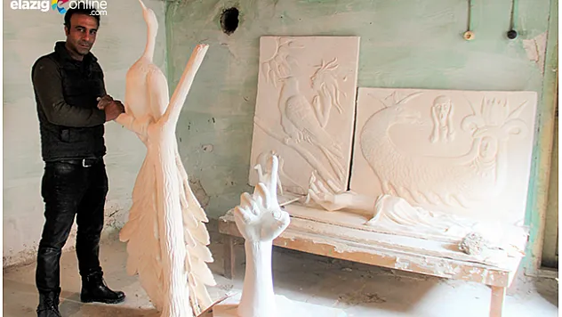 Masalları heykellerine yansıtıyor